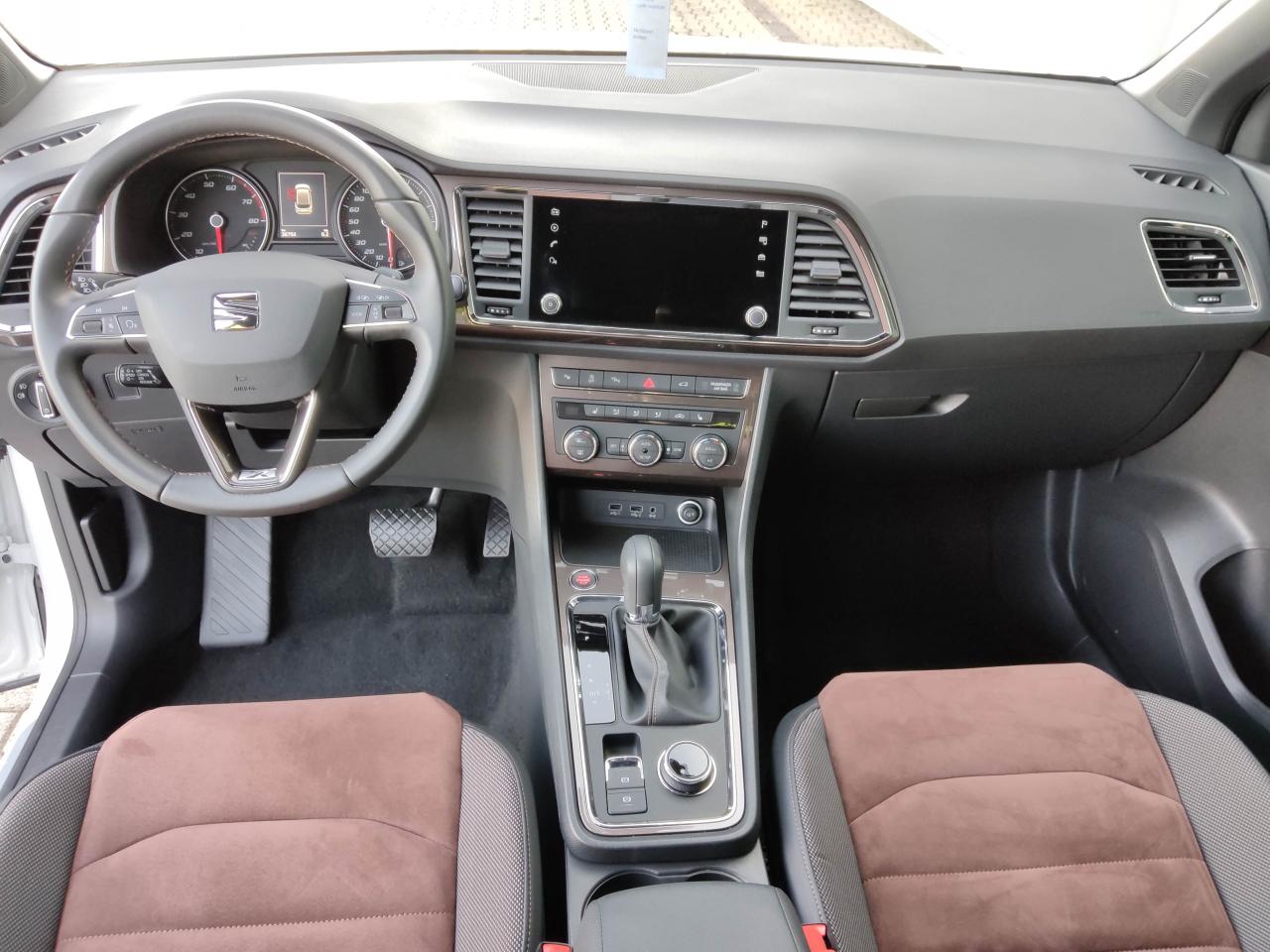 Seat ATECA XCELLENCE 2.0 TSI DSG 4DRIVE NAVI SITZHEI. Bildbeschreibung: Seat ATECA XCELLENCE 2.0 TSI DSG 4DRIVE NAVI SITZHEI.