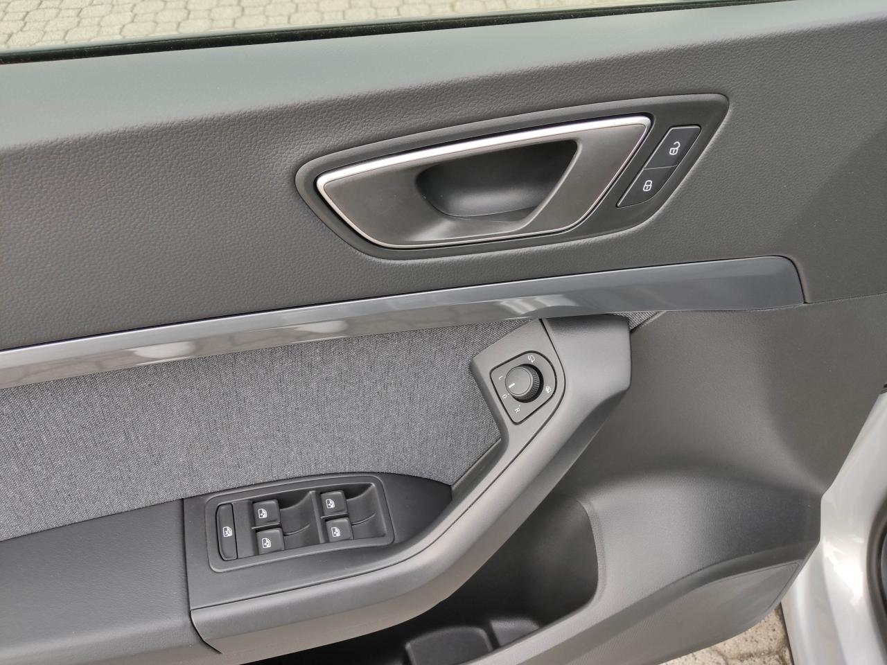Seat ATECA STYLE 1.5 TSI DSG AHZV AUTOMATIK USB DAB+ Bildbeschreibung: Seat ATECA STYLE 1.5 TSI DSG AHZV AUTOMATIK USB DAB+