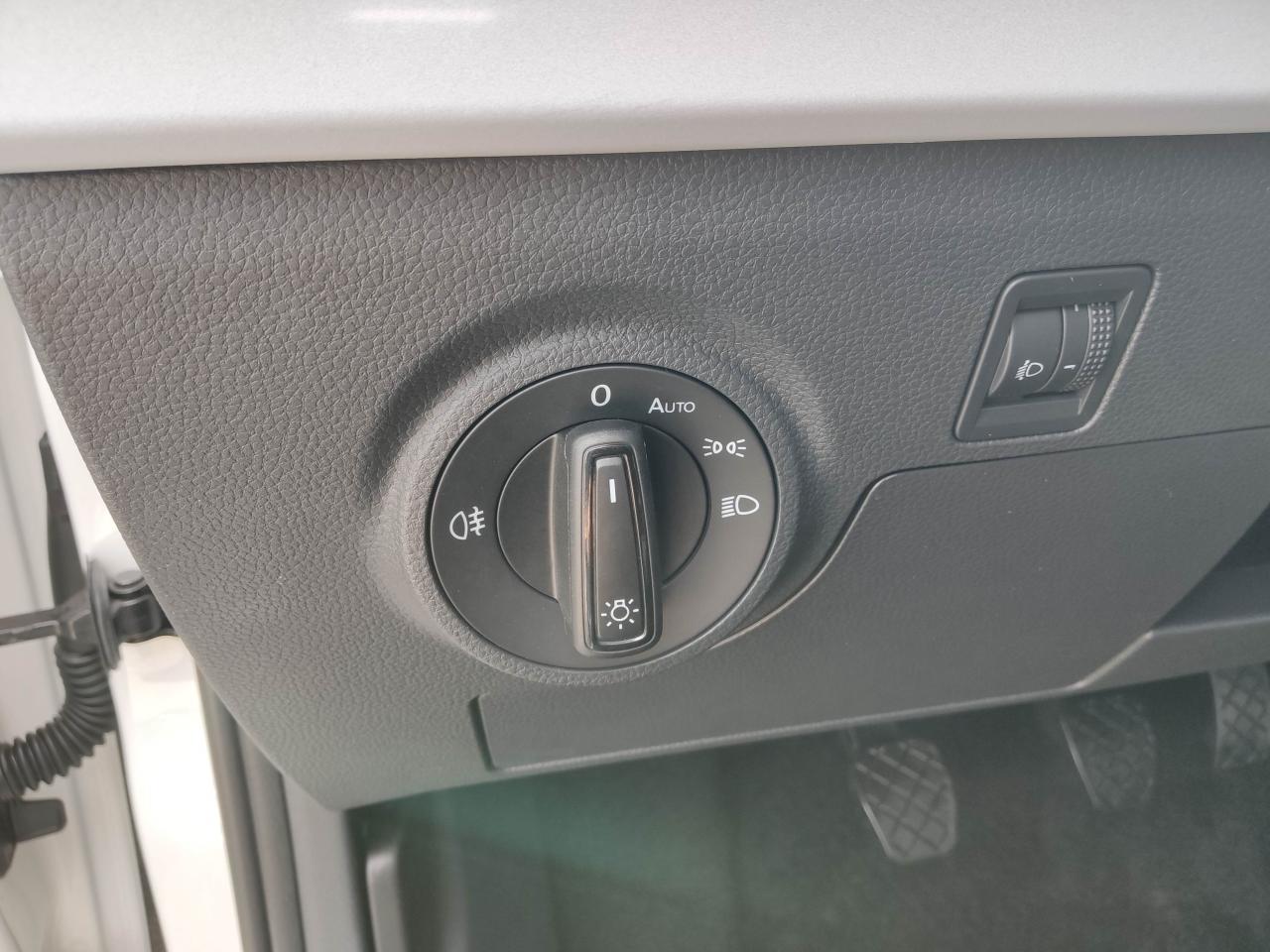 Seat ARONA STYLE EDITION 1.0 TSI FULL-LINK EINPARKH. Bildbeschreibung: Seat ARONA STYLE EDITION 1.0 TSI FULL-LINK EINPARKH.