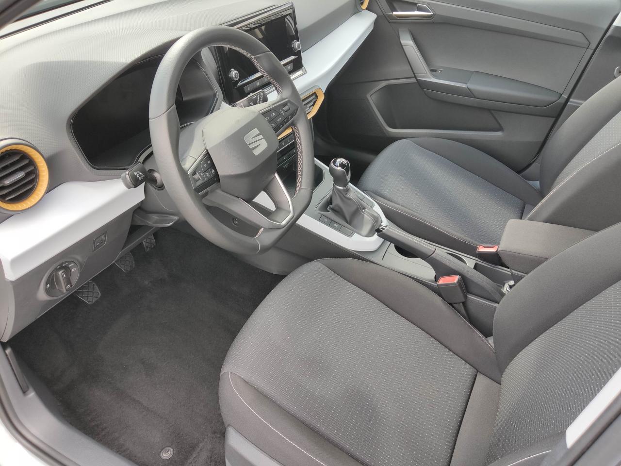 Seat ARONA STYLE EDITION 1.0 TSI FULL-LINK EINPARKH. Bildbeschreibung: Seat ARONA STYLE EDITION 1.0 TSI FULL-LINK EINPARKH.