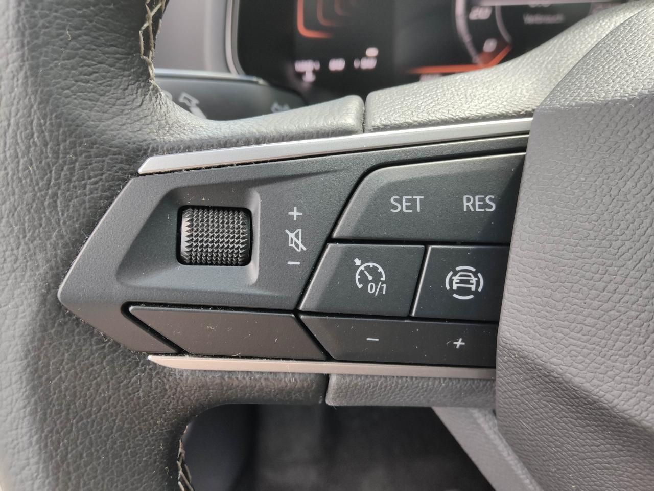 Seat ARONA STYLE EDITION 1.0 TSI FULL-LINK EINPARKH. Bildbeschreibung: Seat ARONA STYLE EDITION 1.0 TSI FULL-LINK EINPARKH.