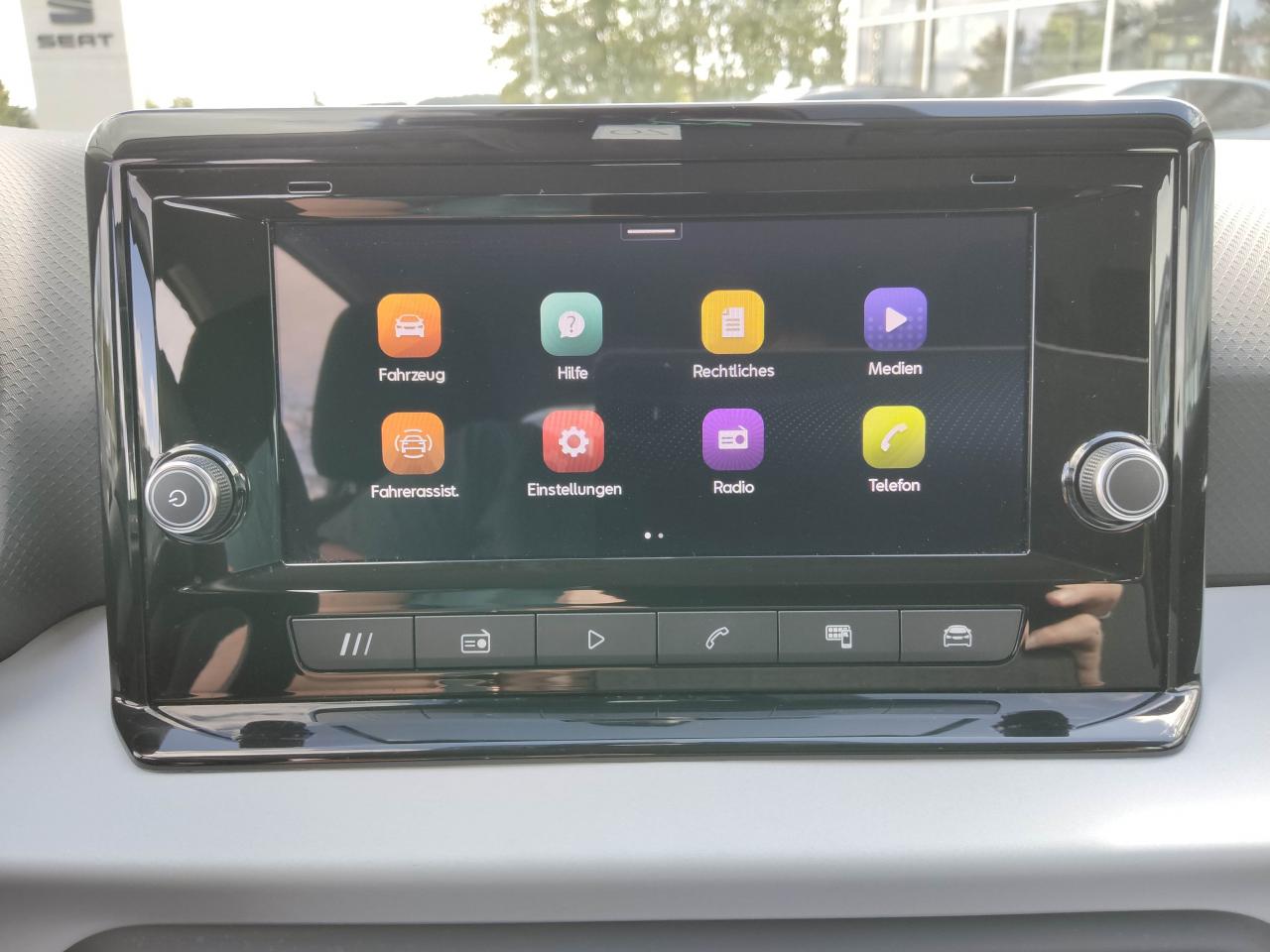 Seat ARONA STYLE EDITION 1.0 TSI FULL-LINK EINPARKH. Bildbeschreibung: Seat ARONA STYLE EDITION 1.0 TSI FULL-LINK EINPARKH.