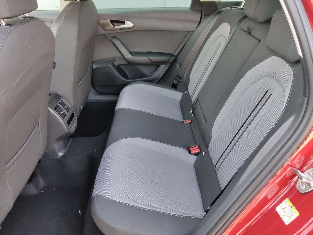 Seat LEON SPORTSTOURER ROAD EDITION 1.5 TSI, CO2-Klasse: D, NAVI SHZ Bildbeschreibung: Seat LEON SPORTSTOURER ROAD EDITION 1.5 TSI, CO2-Klasse: D, NAVI SHZ