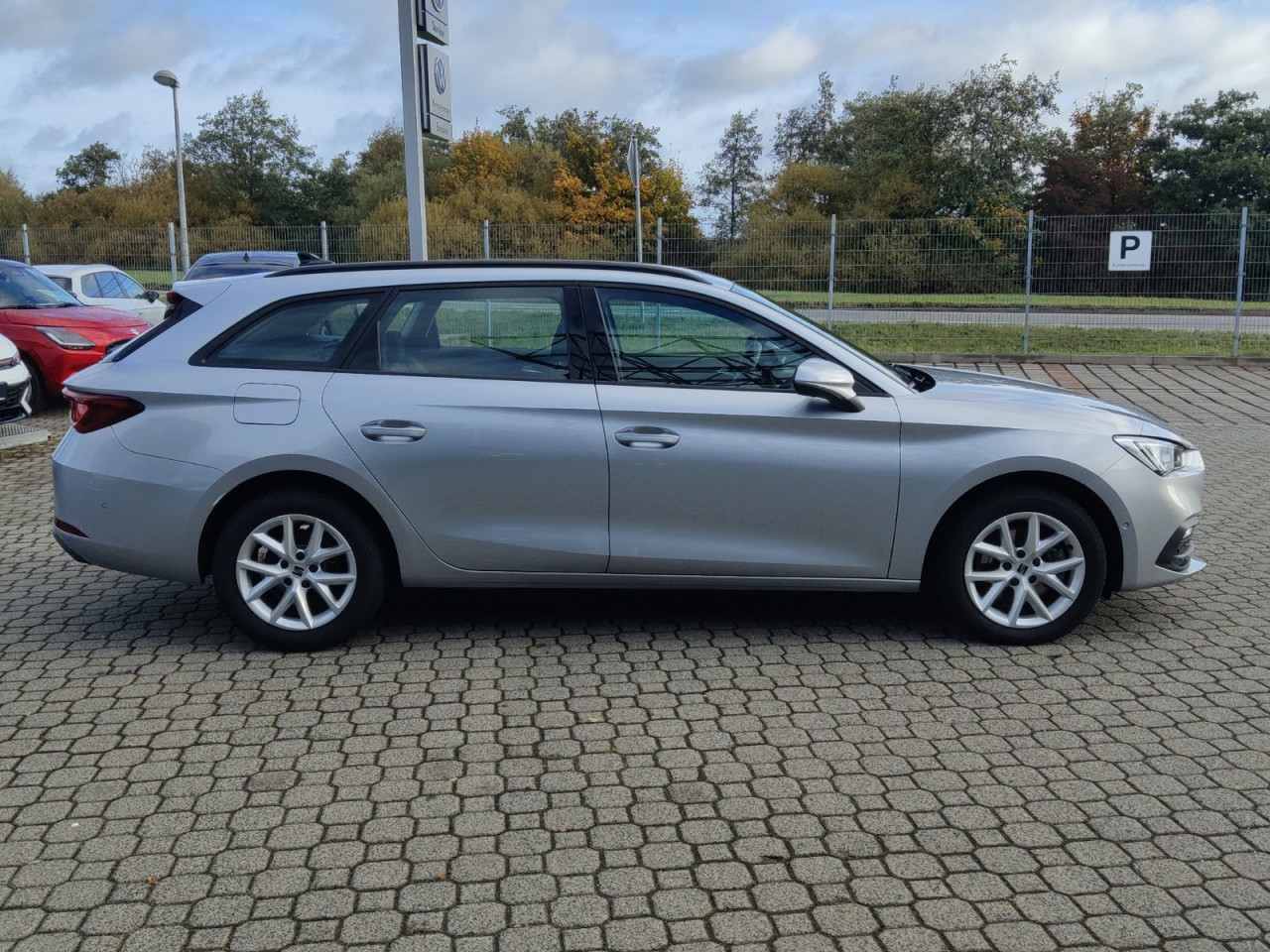 Seat LEON ST 2.0 AHK USB DAB+ Bildbeschreibung: Seat LEON ST 2.0 AHK USB DAB+