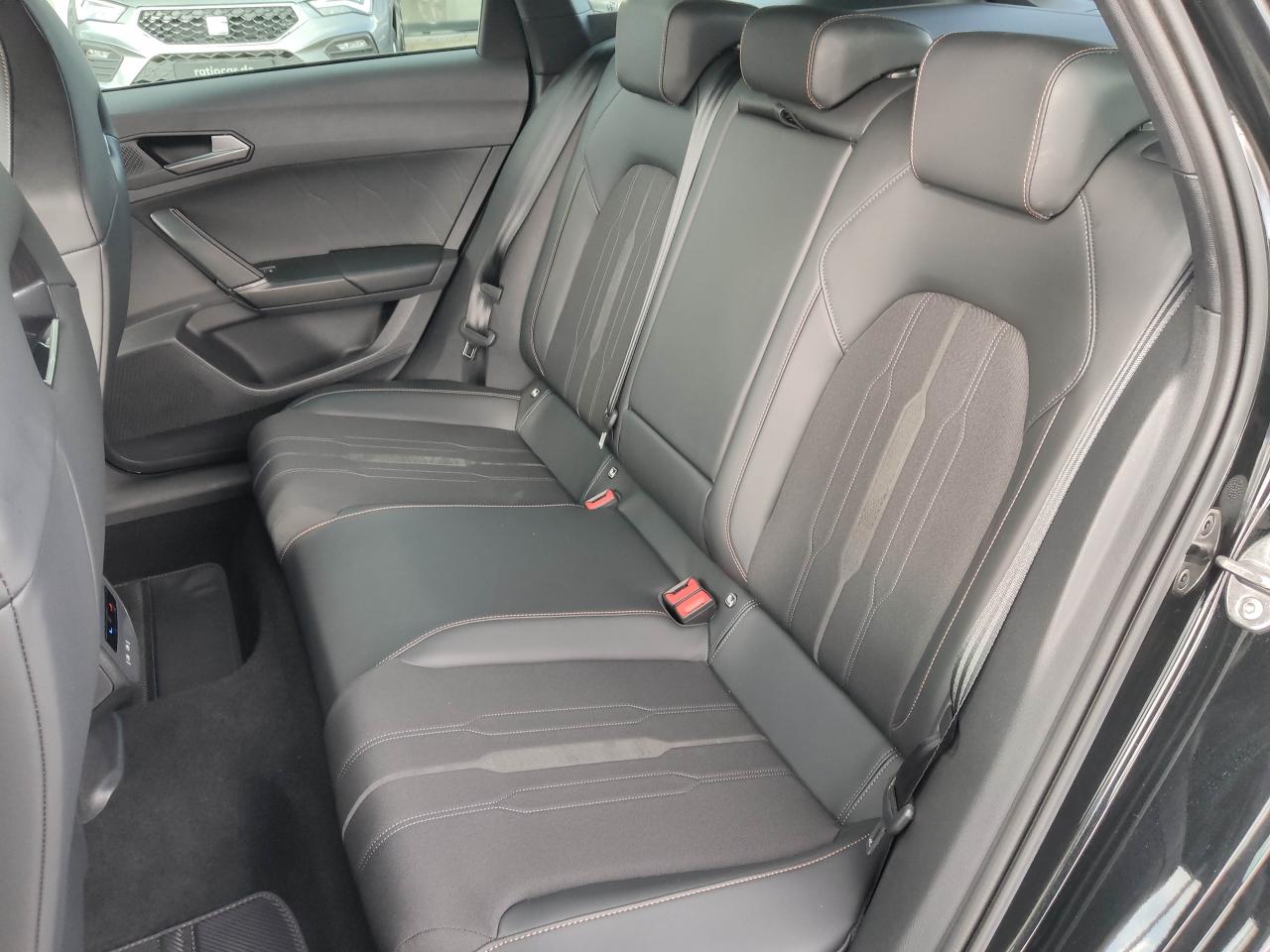 Cupra LEON SPORTSTOURER VZ 2.0 TSI 4DRIVE DSG NAVI EPH Bildbeschreibung: Cupra LEON SPORTSTOURER VZ 2.0 TSI 4DRIVE DSG NAVI EPH
