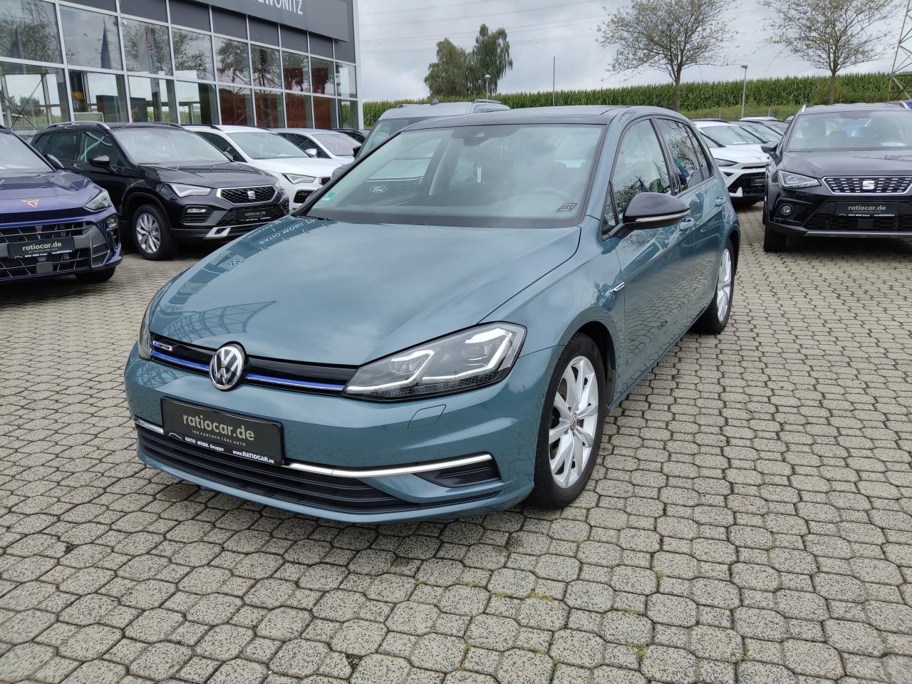 Volkswagen GOLF VII LIMOUSINE 1.5 TSI BLUEMOTION STANDHEIZ. Bildbeschreibung: Volkswagen GOLF VII LIMOUSINE 1.5 TSI BLUEMOTION STANDHEIZ.