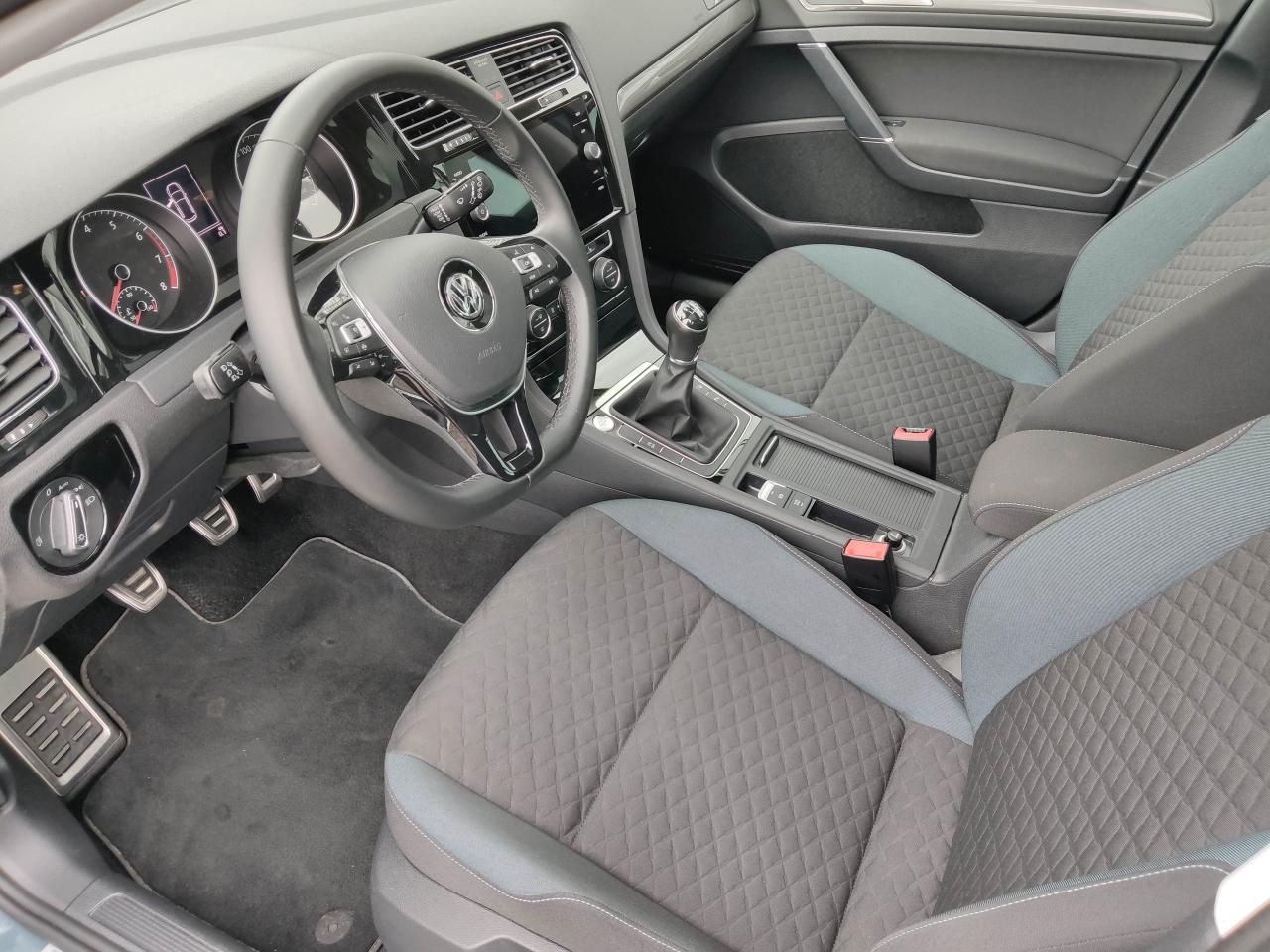 Volkswagen GOLF VII LIMOUSINE 1.5 TSI BLUEMOTION STANDHEIZ. Bildbeschreibung: Volkswagen GOLF VII LIMOUSINE 1.5 TSI BLUEMOTION STANDHEIZ.