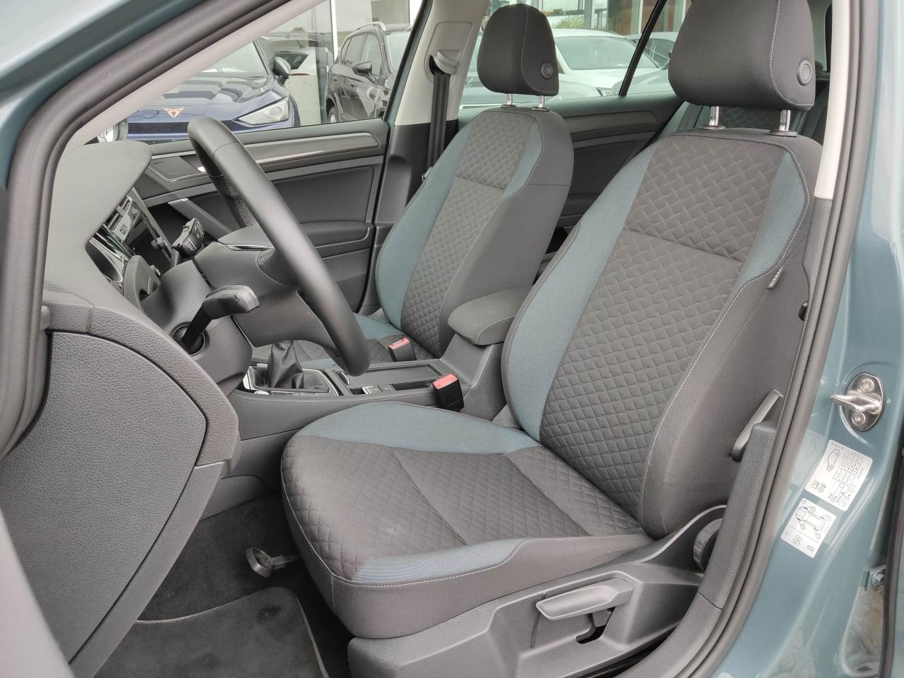 Volkswagen GOLF VII LIMOUSINE 1.5 TSI BLUEMOTION STANDHEIZ. Bildbeschreibung: Volkswagen GOLF VII LIMOUSINE 1.5 TSI BLUEMOTION STANDHEIZ.