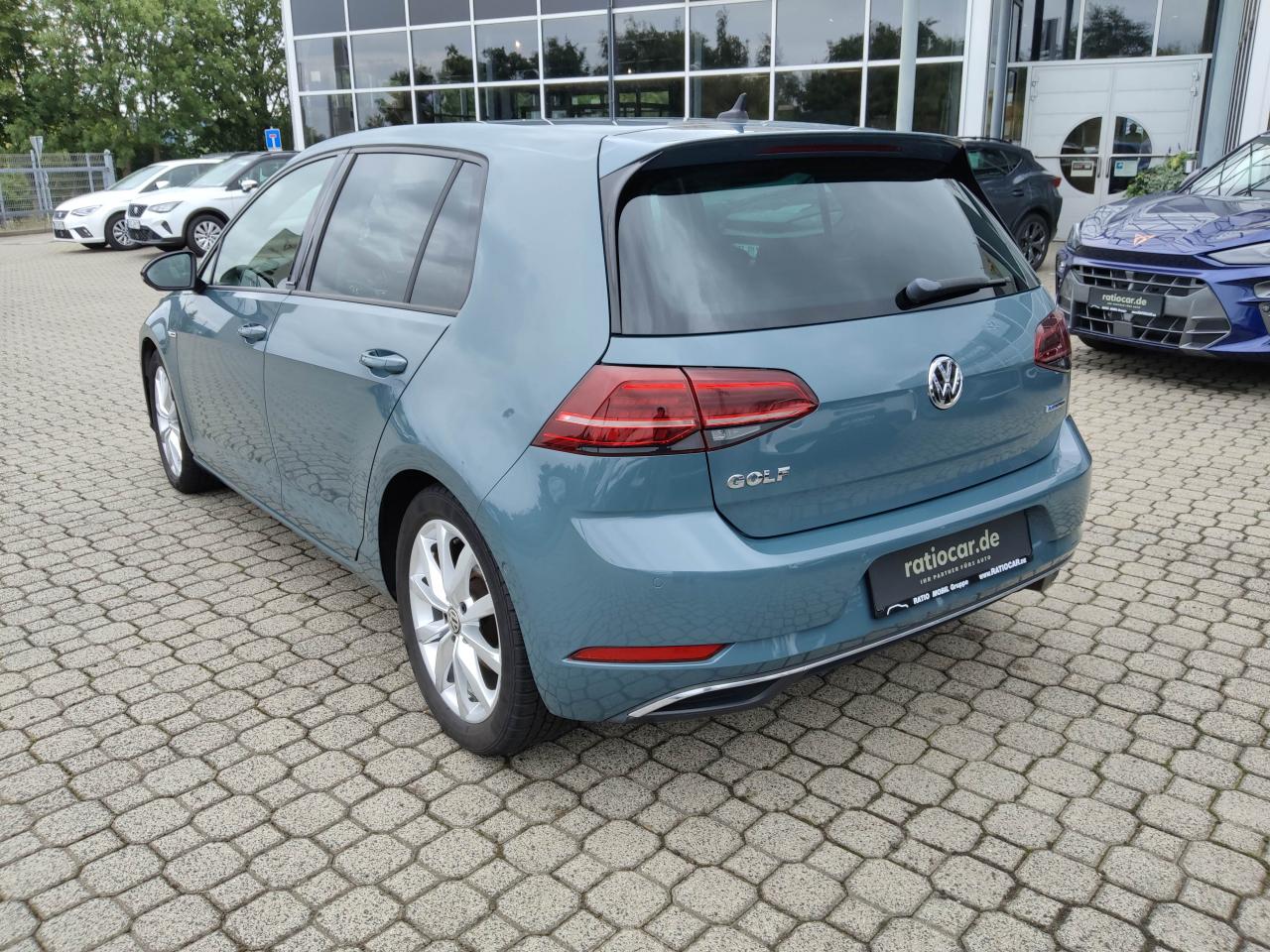 Volkswagen GOLF VII LIMOUSINE 1.5 TSI BLUEMOTION STANDHEIZ. Bildbeschreibung: Volkswagen GOLF VII LIMOUSINE 1.5 TSI BLUEMOTION STANDHEIZ.