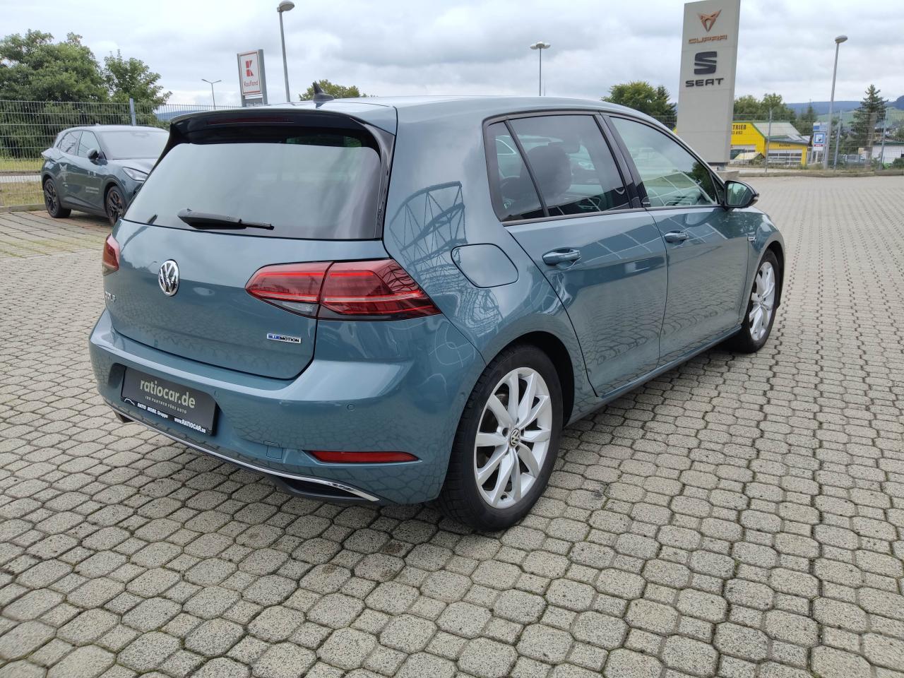 Volkswagen GOLF VII LIMOUSINE 1.5 TSI BLUEMOTION STANDHEIZ. Bildbeschreibung: Volkswagen GOLF VII LIMOUSINE 1.5 TSI BLUEMOTION STANDHEIZ.