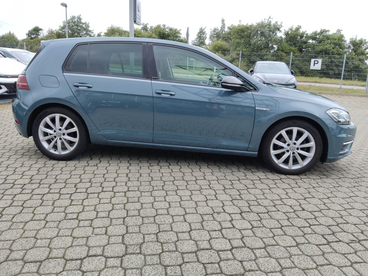 Volkswagen GOLF VII LIMOUSINE 1.5 TSI BLUEMOTION STANDHEIZ. Bildbeschreibung: Volkswagen GOLF VII LIMOUSINE 1.5 TSI BLUEMOTION STANDHEIZ.
