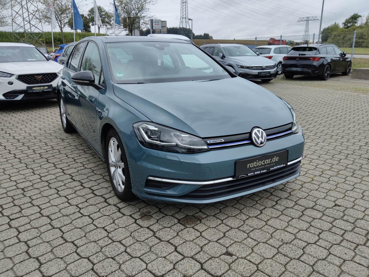 Volkswagen GOLF VII LIMOUSINE 1.5 TSI BLUEMOTION STANDHEIZ. Bildbeschreibung: Volkswagen GOLF VII LIMOUSINE 1.5 TSI BLUEMOTION STANDHEIZ.