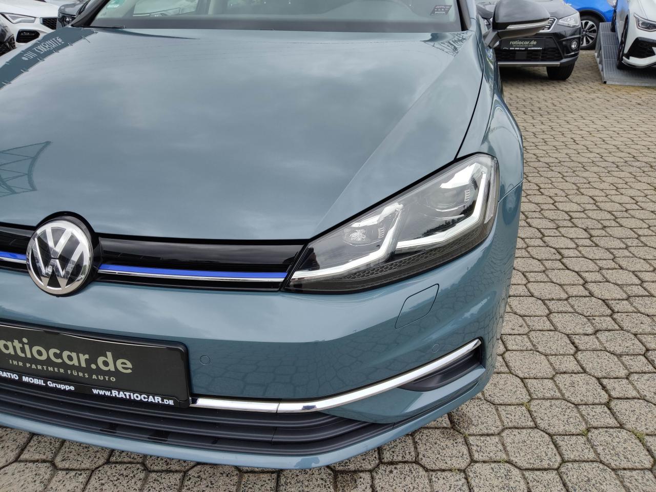 Volkswagen GOLF VII LIMOUSINE 1.5 TSI BLUEMOTION STANDHEIZ. Bildbeschreibung: Volkswagen GOLF VII LIMOUSINE 1.5 TSI BLUEMOTION STANDHEIZ.